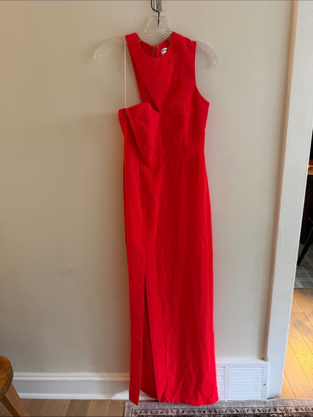 x REVOLVE Gilda Gown in Crimson
Amanda Uprichard - Picture 9 of 9